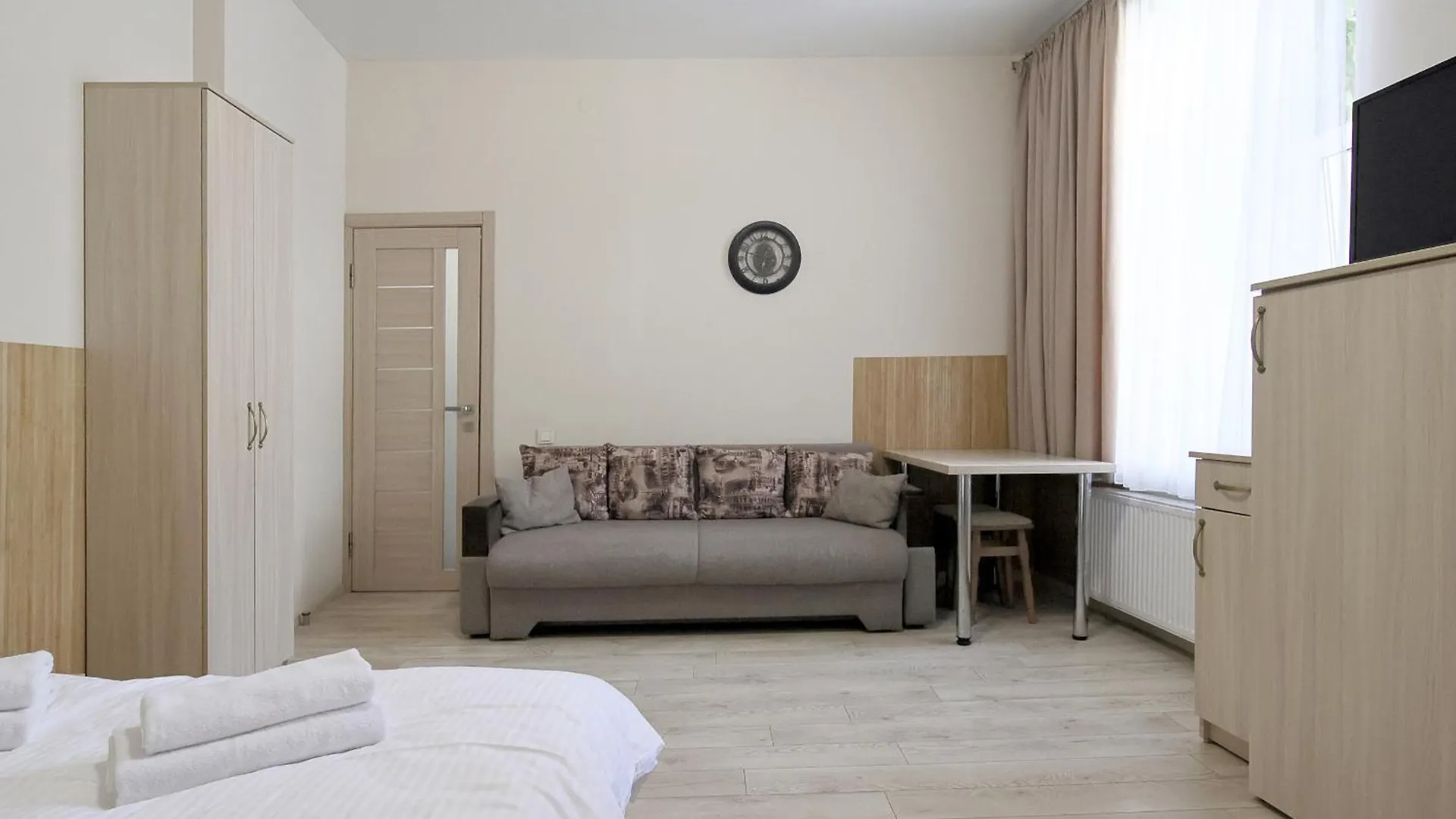 Buk Apartments On Doroshenka 25 Lviv 0*,  Ukraine